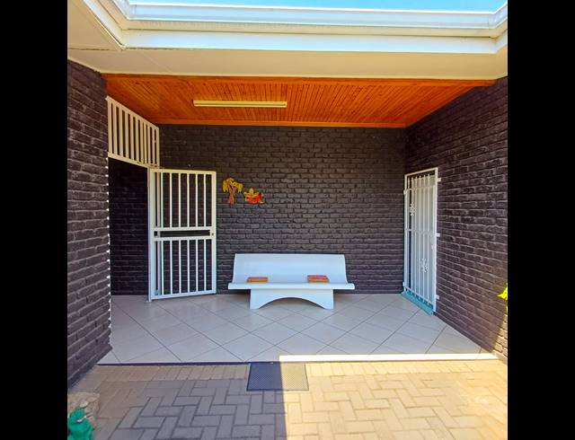 4 BEDROOM HOUSE FOR SALE IN MEYERTON EXT 6